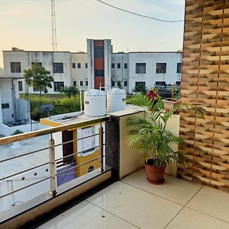 Bhavya Homestay Garudeshwar Exteriör bild