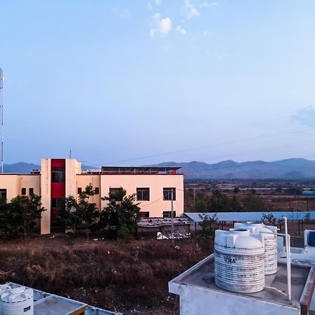 Bhavya Homestay Garudeshwar Exteriör bild