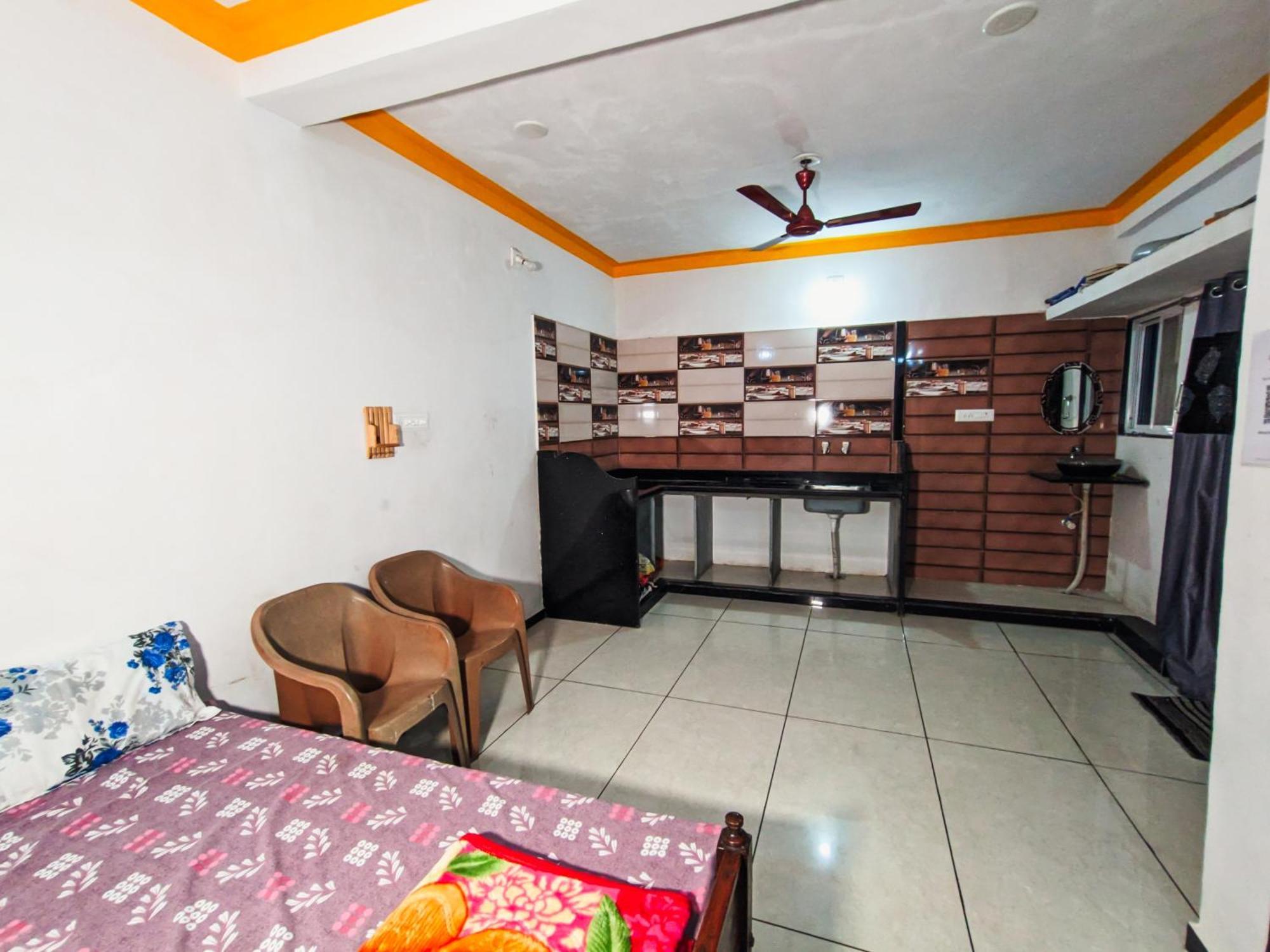 Bhavya Homestay Garudeshwar Exteriör bild